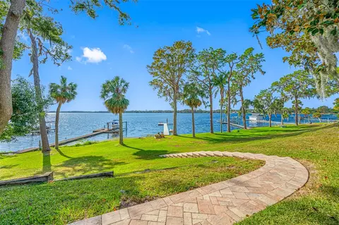 188 George St S, Tarpon Springs, FL 34688