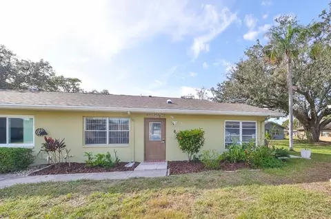 1904 Canterbury Ln #8, Sun City Center, FL 33573