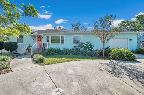 628 32nd Ave N, Saint Petersburg, FL 33704