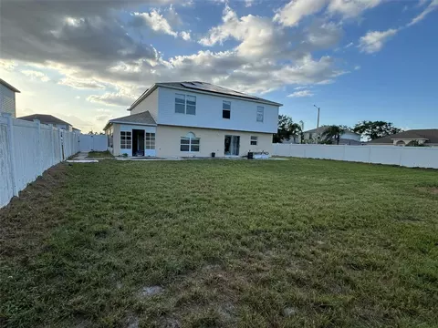 Exterior - 5018 Strada Dr, Winter Haven, FL 33880 photo 4 of 9