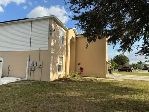 Exterior - 5018 Strada Dr, Winter Haven, FL 33880 photo 8 of 9