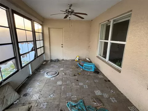 Exterior - 5018 Strada Dr, Winter Haven, FL 33880 photo 3 of 9