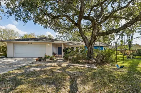 222 Riviere Rd, Palm Harbor, FL 34683