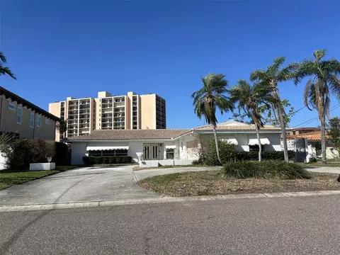 44 Leeward Is, Clearwater Beach, FL 33767