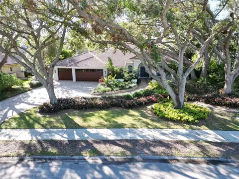 1612 Hampton Ln, Safety Harbor, FL 34695
