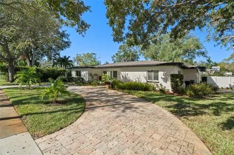 460 Ponce De Leon Blvd, Belleair, FL 33756