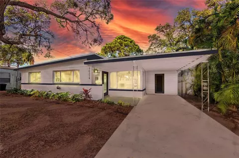 10214 66th Ave, Seminole, FL 33772