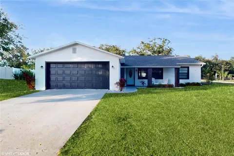 8443 Saint Giles Ct, Zephyrhills, FL 33541