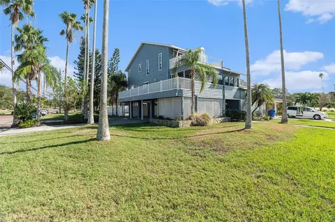 1745 Santa Barbara Dr, Dunedin, FL 34698