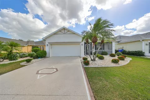 1120 Emerald Dunes Dr, Sun City Center, FL 33573
