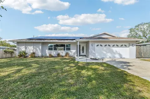 2233 6th Ave SW, Largo, FL 33770