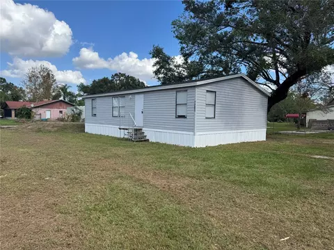 5006 Palm Dr, Tampa, FL 33619