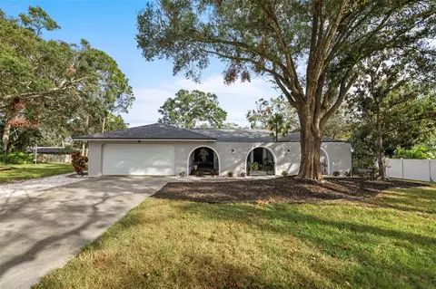 20 Oakwood Ct, Palm Harbor, FL 34683
