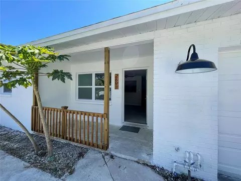 2693 South Dr, Clearwater, FL 33759