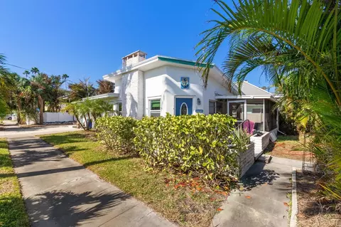 3400 E Maritana Dr, Saint Pete Beach, FL 33706