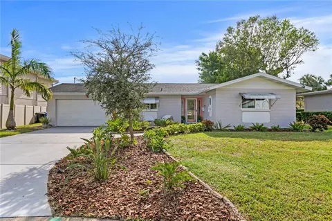 648 Almeda Ct N, Saint Petersburg, FL 33702