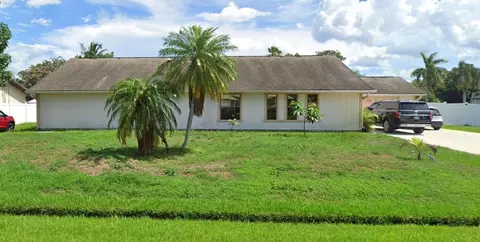 198 SW Ray Ave, Port Saint Lucie, FL 34983