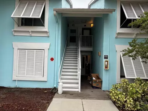 3697 42nd Way S #D, Saint Petersburg, FL 33711