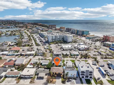 135 174th Terrace Dr E, Redington Shores, FL 33708