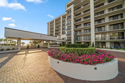 4 Belleview Blvd #601, Belleair, FL 33756