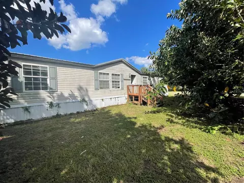 2214 Gemstone Ln, Plant City, FL 33566