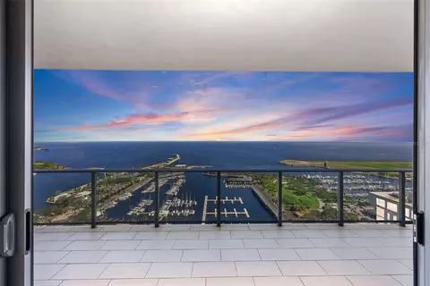 100 1st Ave N #3403, Saint Petersburg, FL 33701