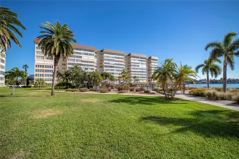 5108 Brittany Dr S #404, Saint Petersburg, FL 33715