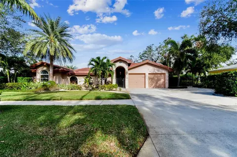 209 Osceola Rd, Belleair, FL 33756