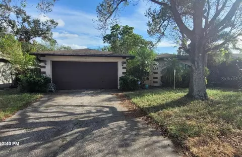 6410 Elmhurst Ct, Pinellas Park, FL 33782