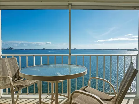 6060 Shore Blvd S #805, Gulfport, FL 33707