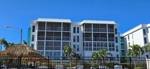4910 38th Way S #308, Saint Petersburg, FL 33711