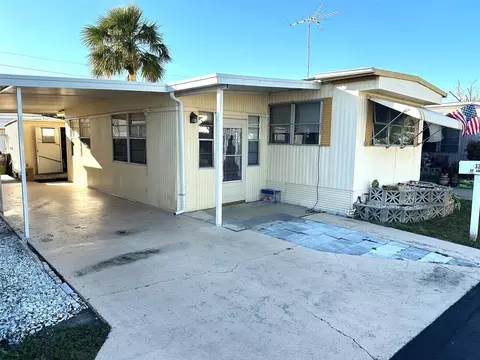 4097 46th Ave N #322, Saint Petersburg, FL 33714