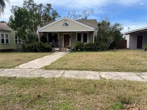 316 Bay St, Tarpon Springs, FL 34689