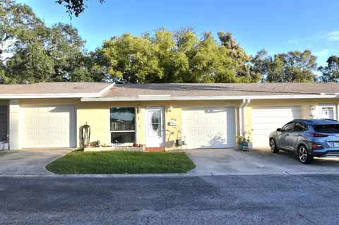 1052 Loch Haven Dr N, Dunedin, FL 34698