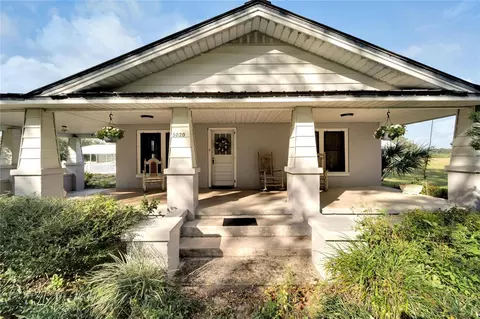 5020 Sydney Rd, Plant City, FL 33566