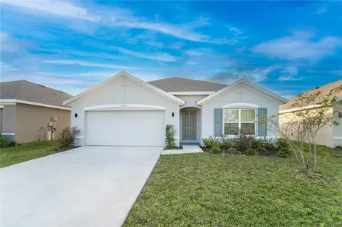 13573 Southern Magnolia Dr, Dade City, FL 33525
