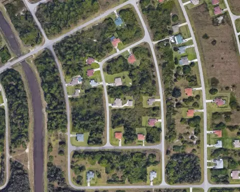 416 Palmyra Ave, Lehigh Acres, FL 33974