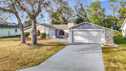 8139 Wooden Dr, Spring Hill, FL 34606