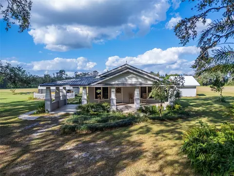 5030 Sydney Rd, Plant City, FL 33566