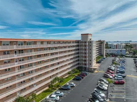 1847 Shore Dr S #617, South Pasadena, FL 33707