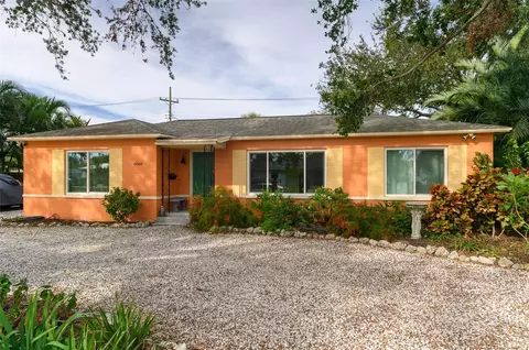 6069 Dartmouth Ave N, Saint Petersburg, FL 33710