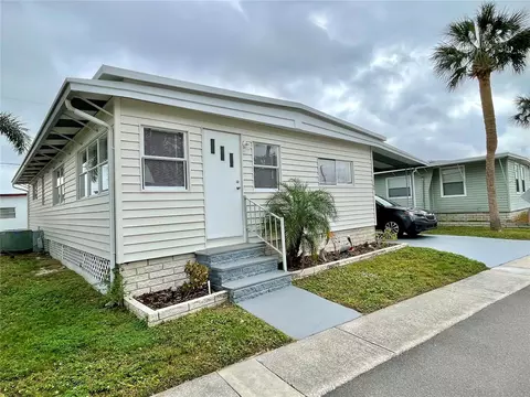 34185 Canal Dr N, Pinellas Park, FL 33781