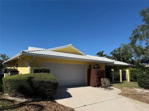 714 Harbor Is, Clearwater Beach, FL 33767
