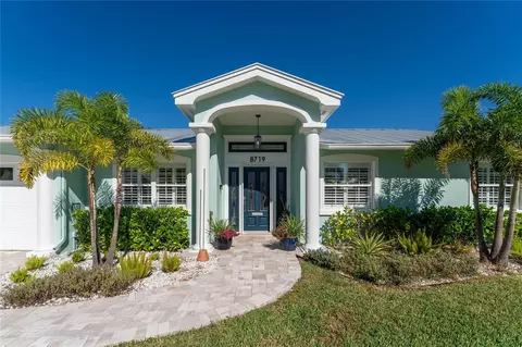 8719 Palisades Dr, Tampa, FL 33615