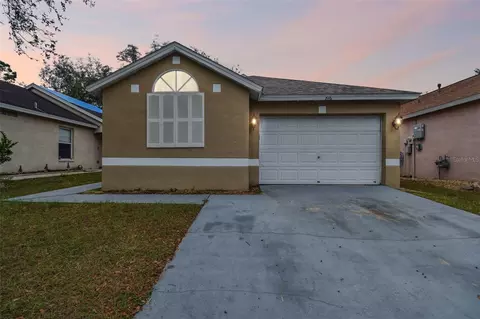 816 Cape Cod Cir, Valrico, FL 33594