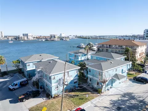 483 E Shore Dr #D3, Clearwater Beach, FL 33767