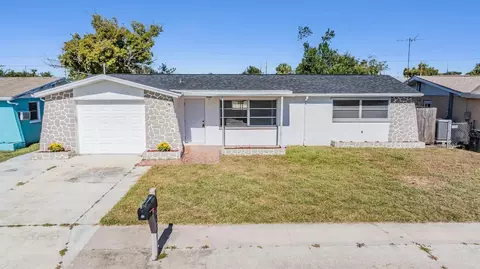 4133 Westwood Dr, Holiday, FL 34691