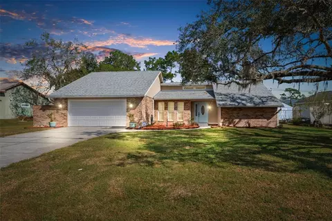 5592 Fairway Dr, Ridge Manor, FL 33523