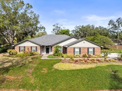 10111 Lake Cove Ln, Tampa, FL 33618