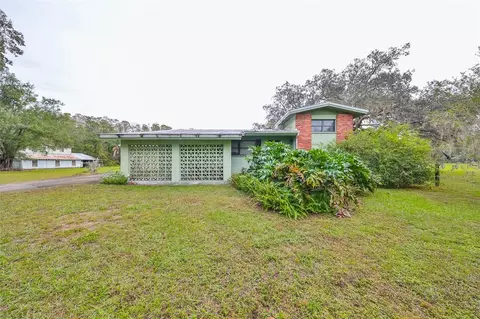 125 Meadows Dr, Tarpon Springs, FL 34688